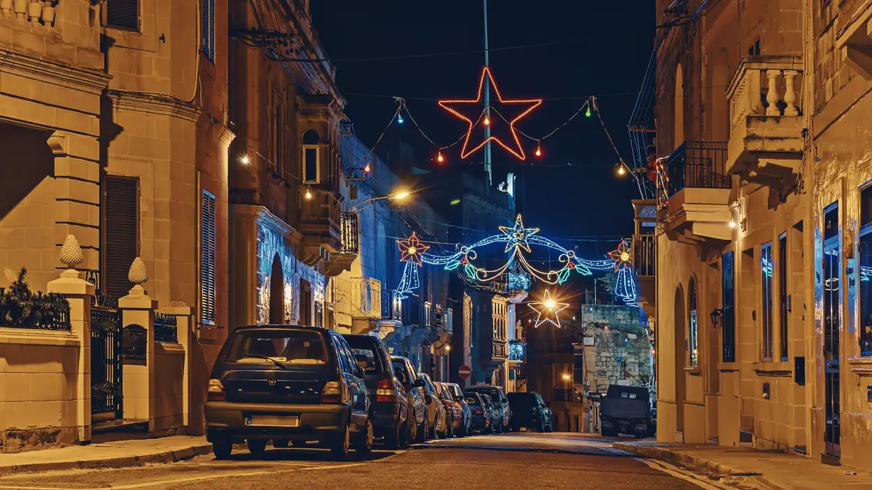 Świąteczne iluminacje w Valletcie